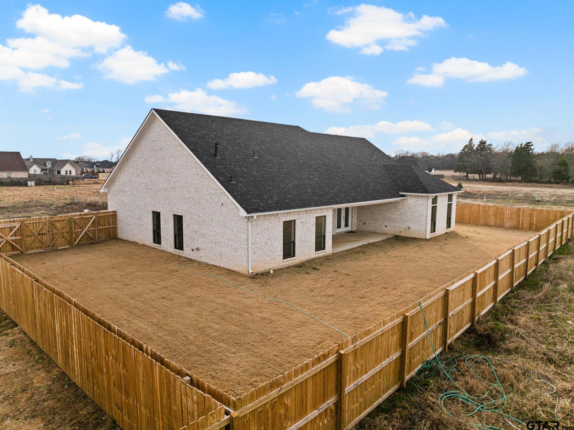 1003 Stone Haven Mount Pleasant, TX 75455 - Photo 37 of 41 a balcony with an outdoor space