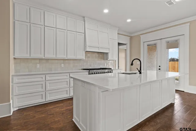 $664,500 | 1003 Stone Haven, Mount Pleasant, TX 75455