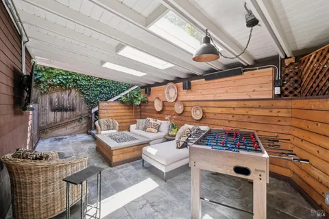 $2,450,000 | 253 West Baltimore Avenue, Larkspur, CA 94939