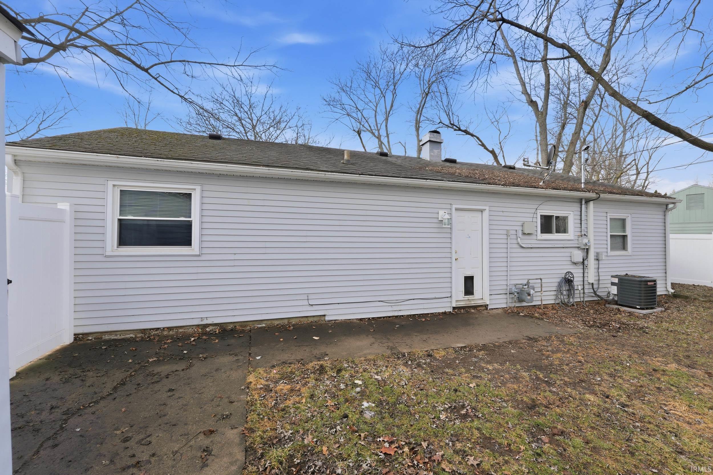 6411 Bristol Road Fort Wayne, IN 46816 - Photo 15 of 36