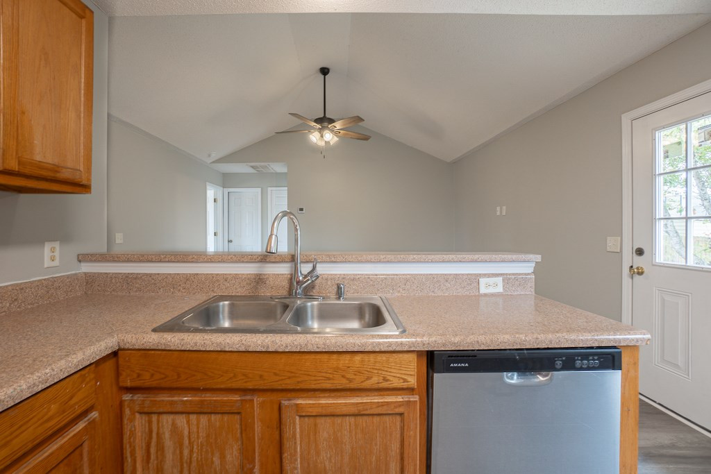 526 Knightsbridge Road Sumter, SC 29150 - Photo 11 of 26 Gallery Image 11