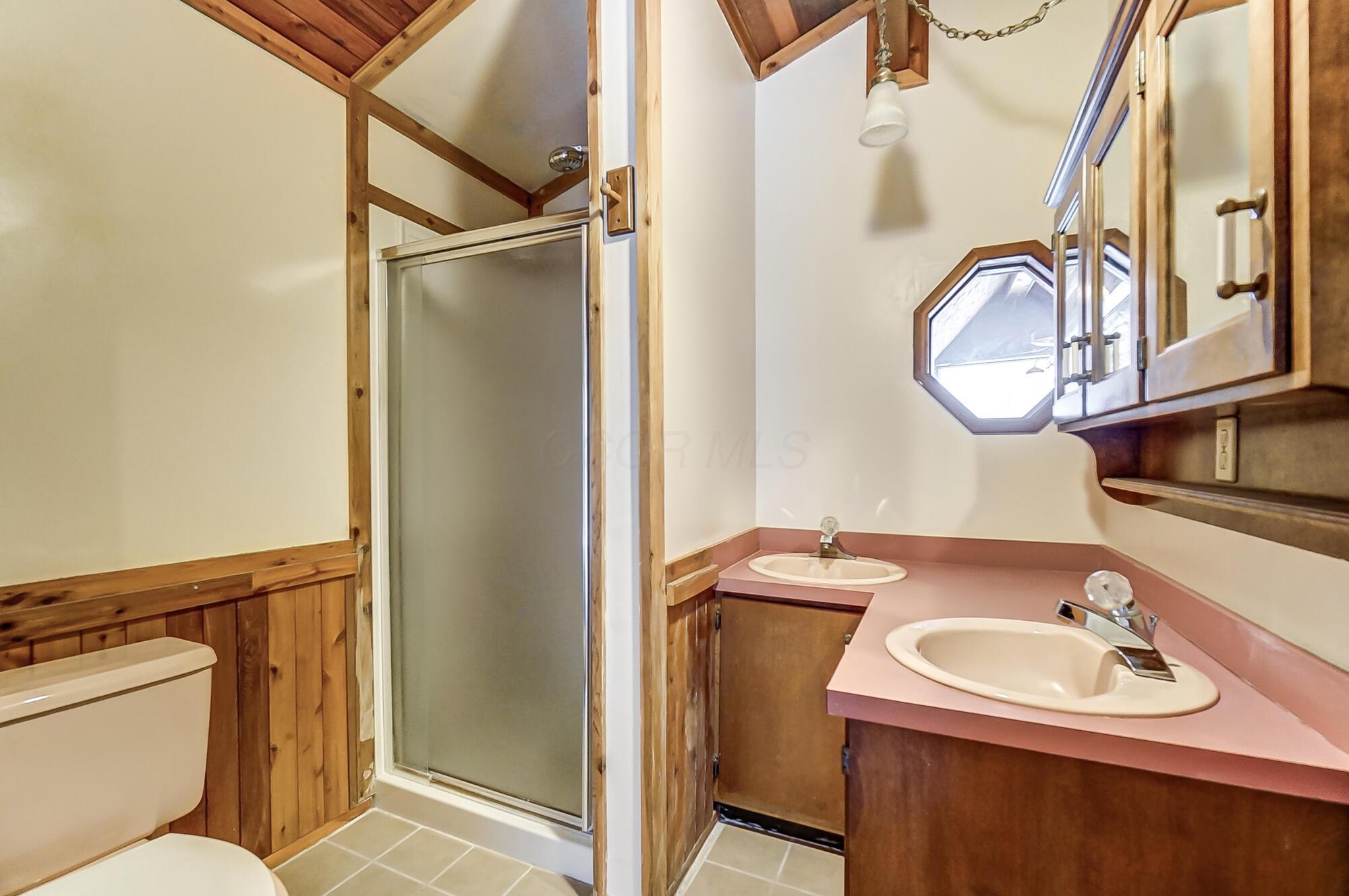 20700 Raymond Road Marysville, OH 43040 - Photo 32 of 50 2nd floor bath