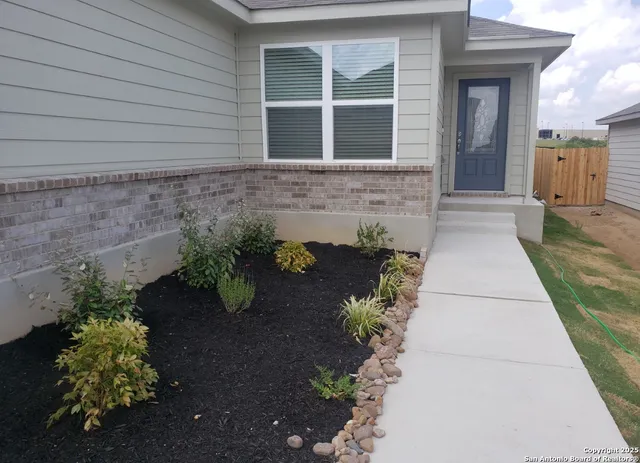 $1,620 | 2027 Sisyphus View, San Antonio, TX 78245