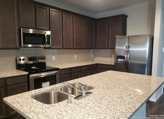 $1,620 | 2027 Sisyphus View, San Antonio, TX 78245