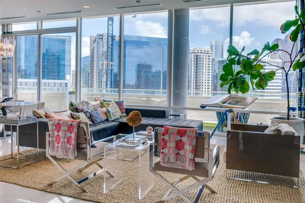 a living room filled with furniture