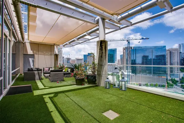 $9,975 | 2408 Victory Park Lane, Unit 1439, Dallas, TX 75219