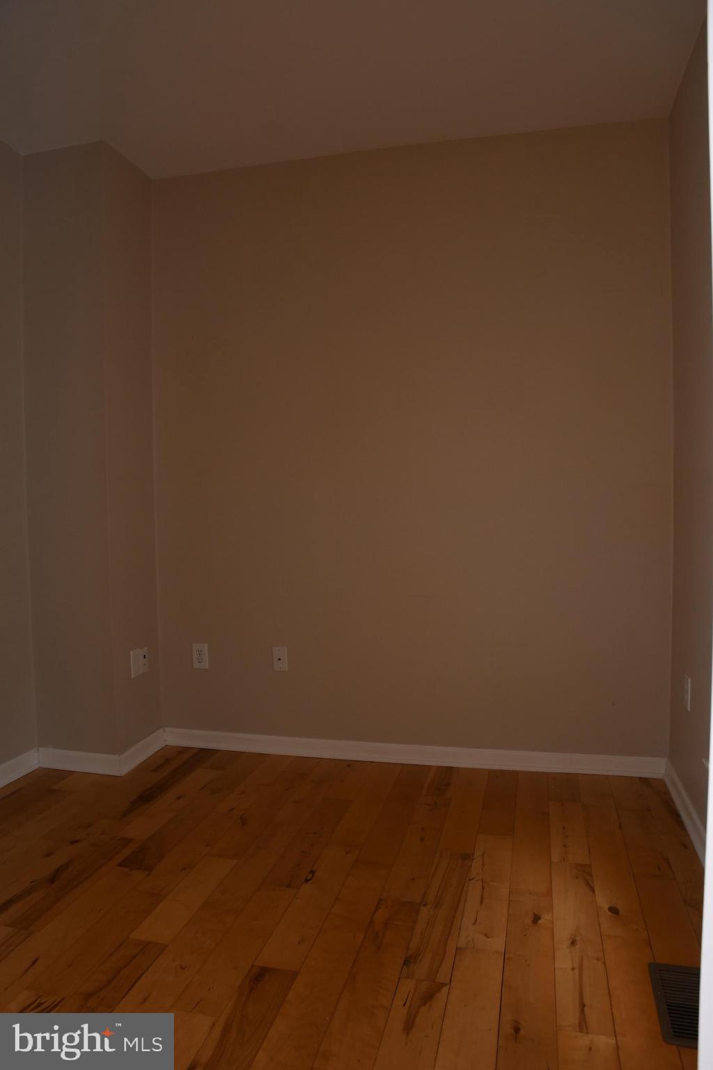 2138 Barrison Point Road Baltimore, MD 21221 - Photo 14 of 64 Main Level Den