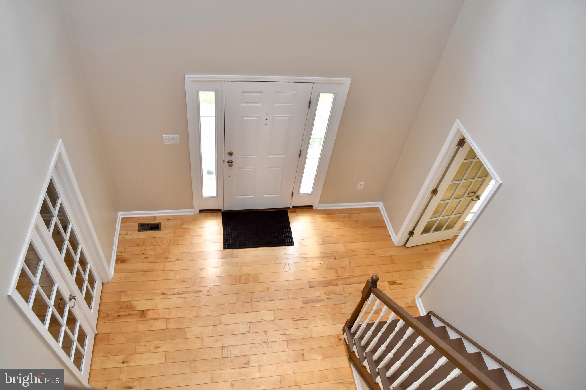 2138 Barrison Point Road Baltimore, MD 21221 - Photo 3 of 64 Foyer/Main Entrance