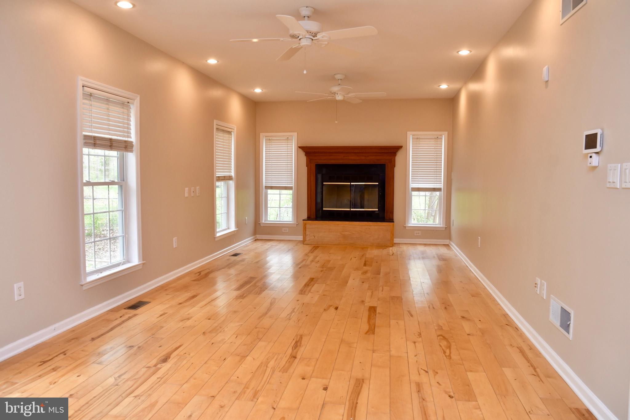 2138 Barrison Point Road Baltimore, MD 21221 - Photo 21 of 64 Family room off Kitchen