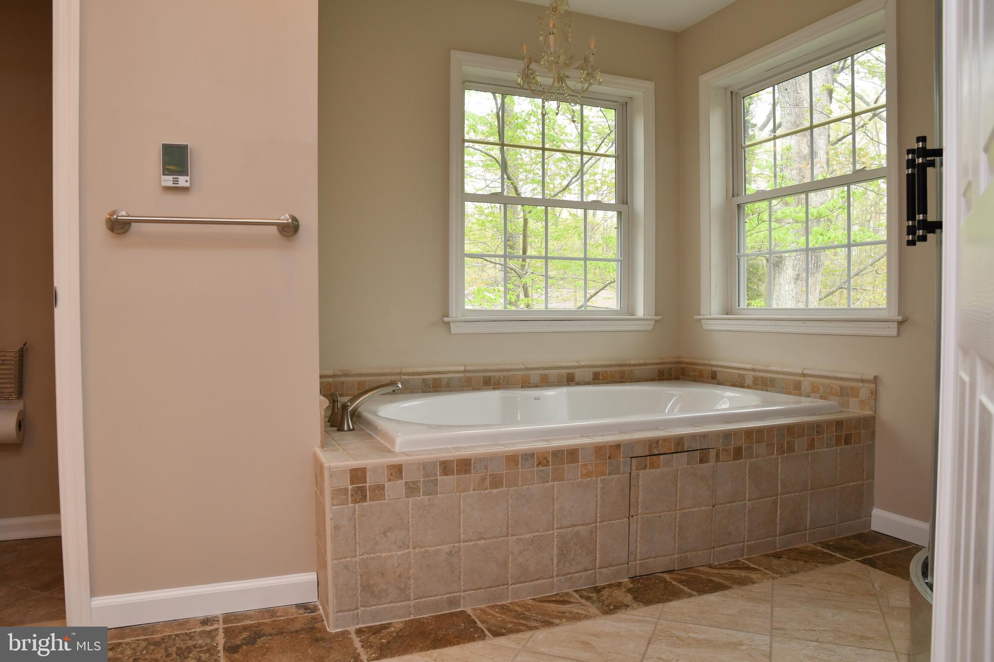 2138 Barrison Point Road Baltimore, MD 21221 - Photo 31 of 64 Master Bath