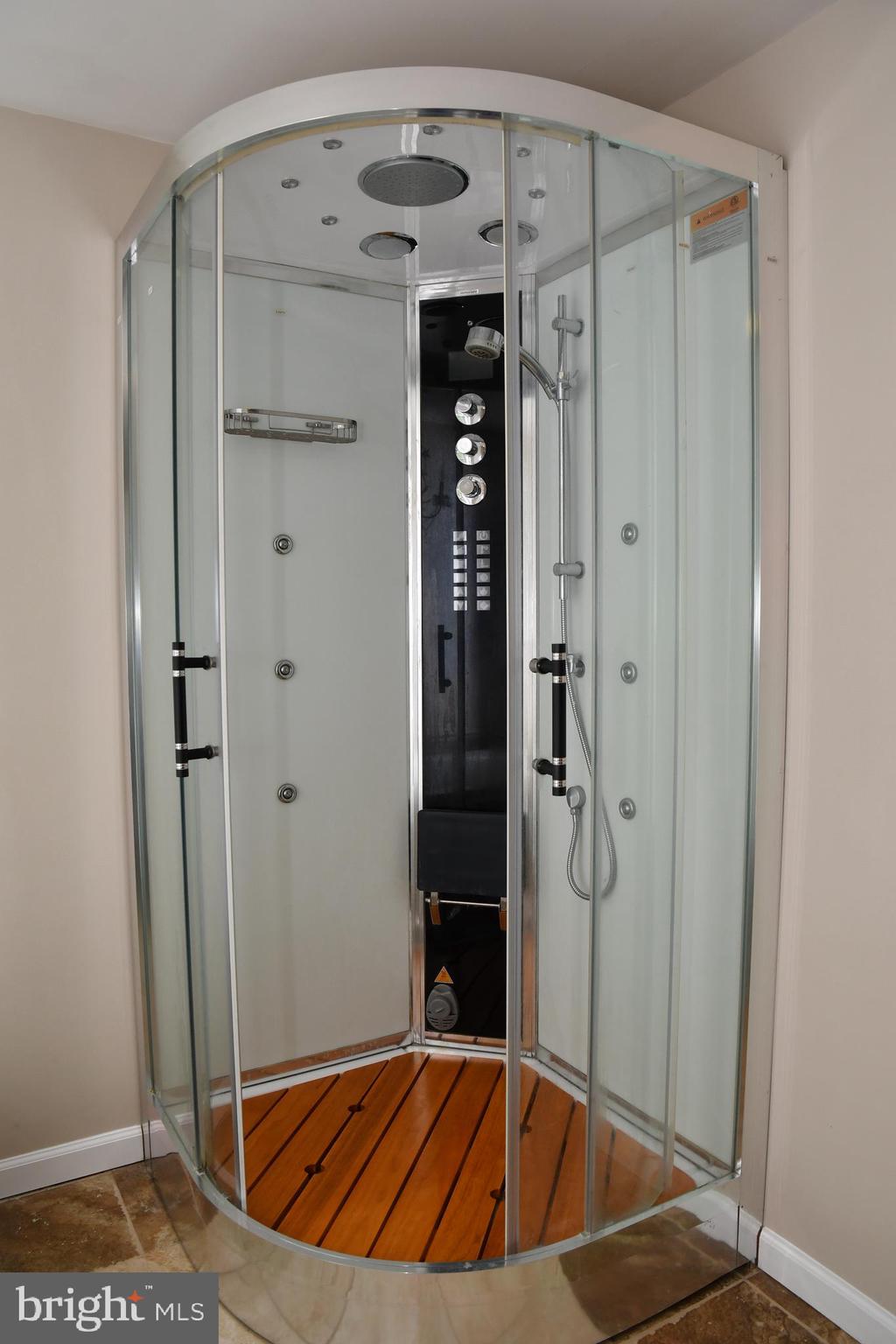 2138 Barrison Point Road Baltimore, MD 21221 - Photo 33 of 64 Master Bath Steam shower