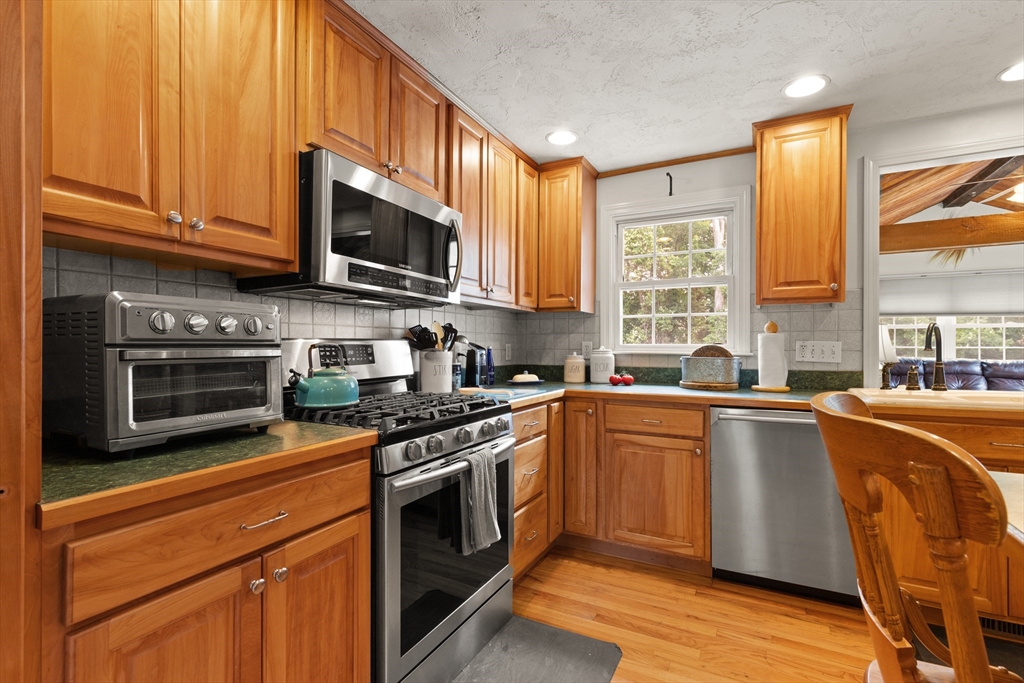 16 Jionzo Road Milford, MA 01757 - Photo 13 of 25
