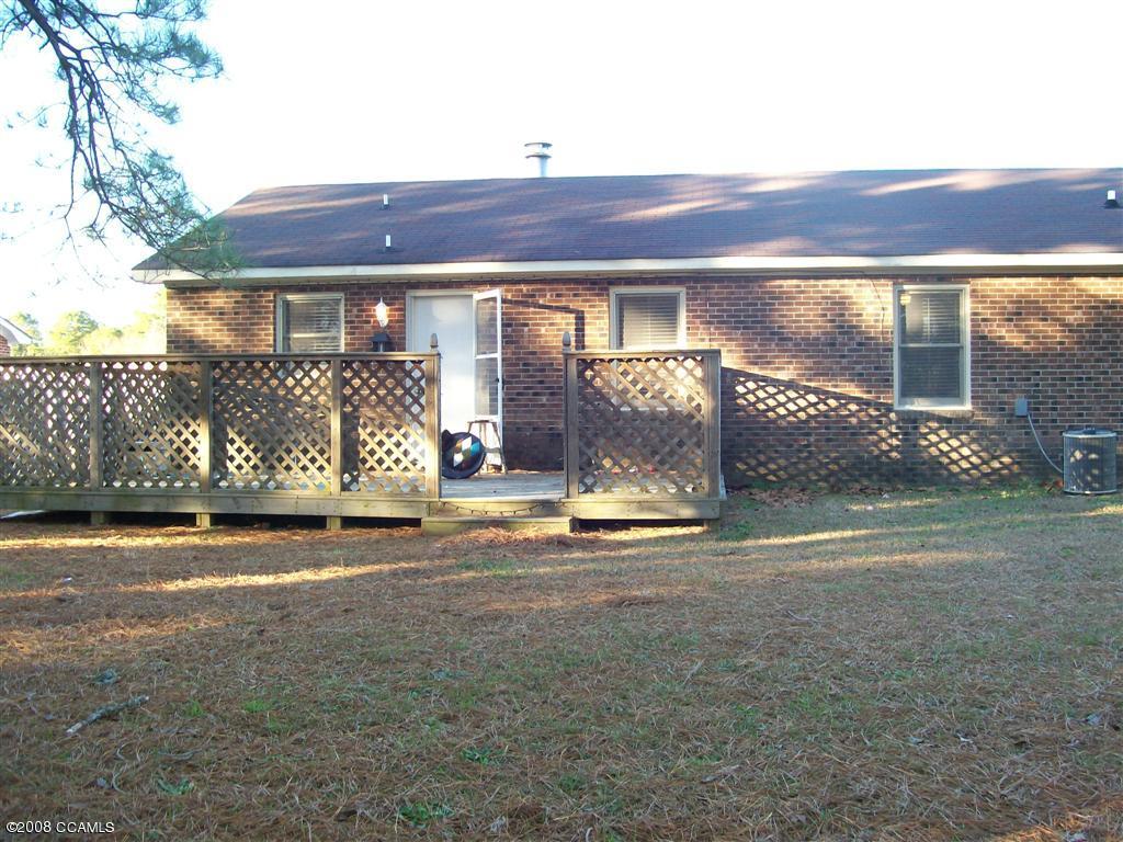 417 Rams Road Havelock, NC 28532 - Photo 10 of 11 back of house with deck