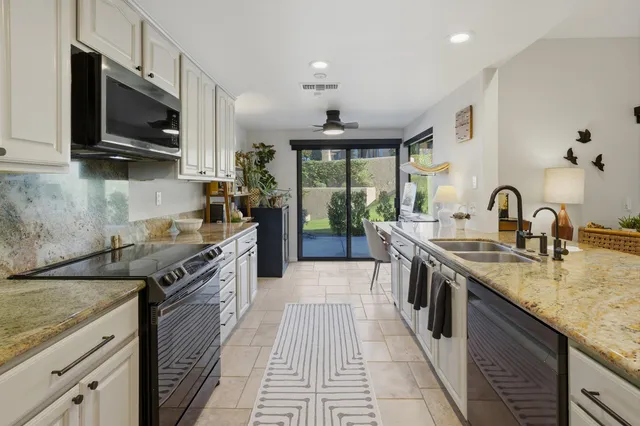 $779,900 | 73109 Carrizo Circle, Palm Desert, CA 92260