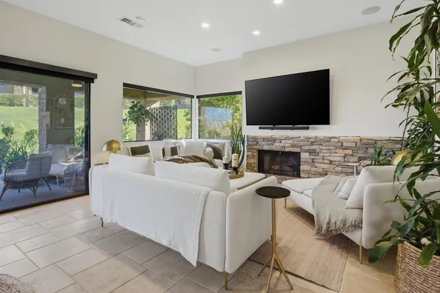 $779,900 | 73109 Carrizo Circle, Palm Desert, CA 92260