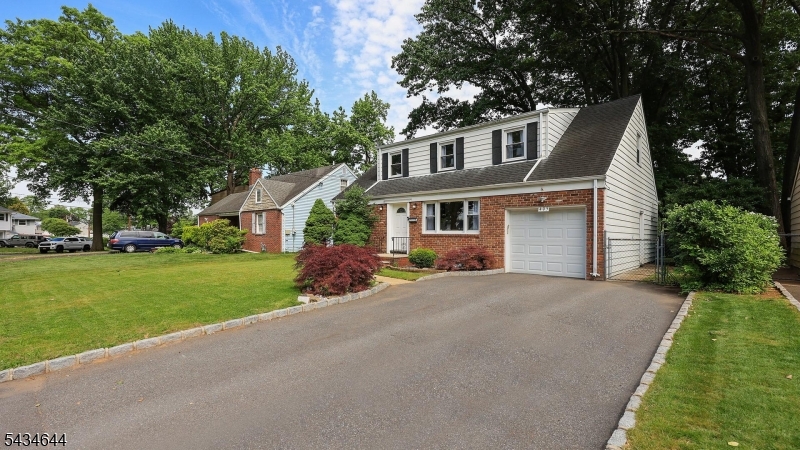 405 Martin Road Union, NJ 07083 - Photo 3 of 41