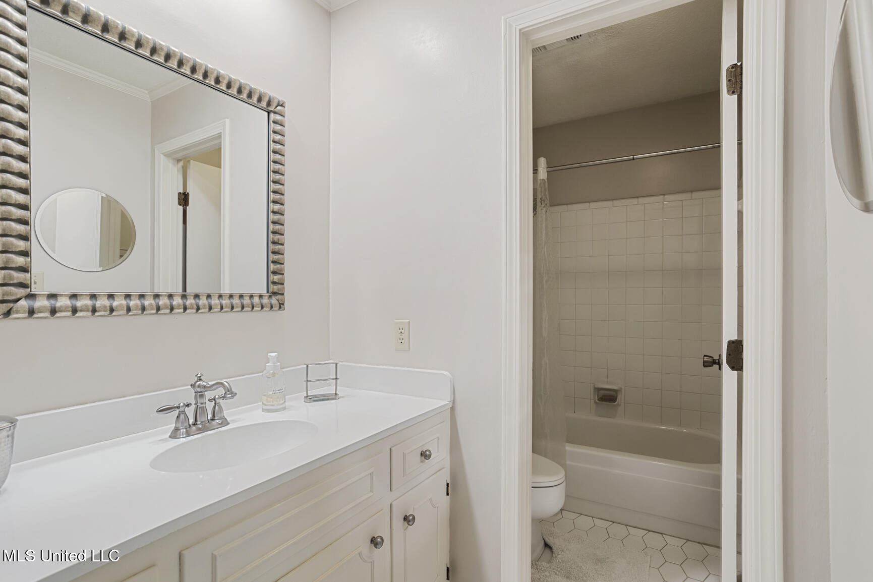 5325 River Thames Road Jackson, MS 39211 - Photo 20 of 36 5325 River Thames-18