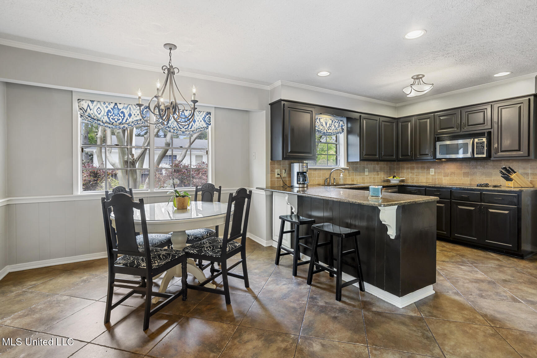 5325 River Thames Road Jackson, MS 39211 - Photo 10 of 36 5325 River Thames-32