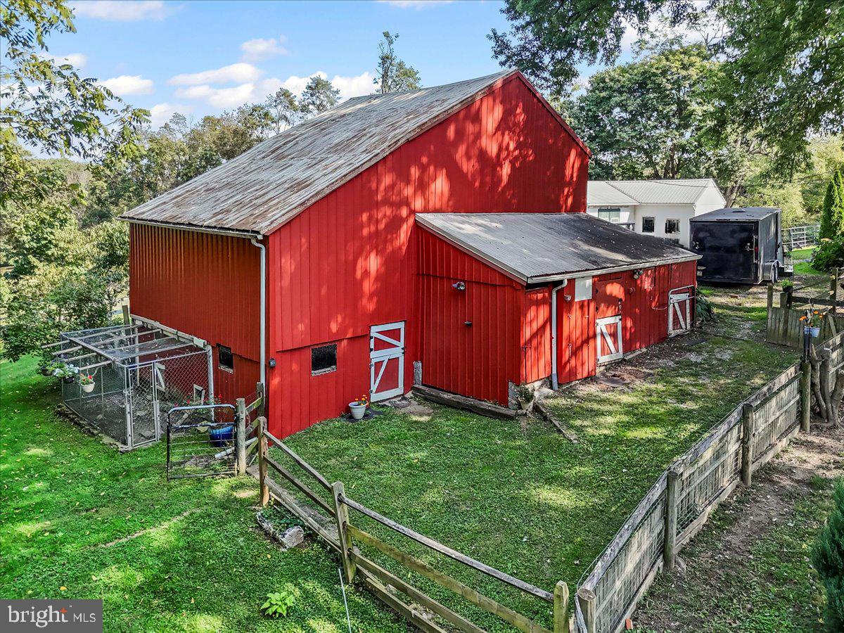 990 Chesterville Road Oxford, PA 19363 - Photo 5 of 47 an aerial view of a house