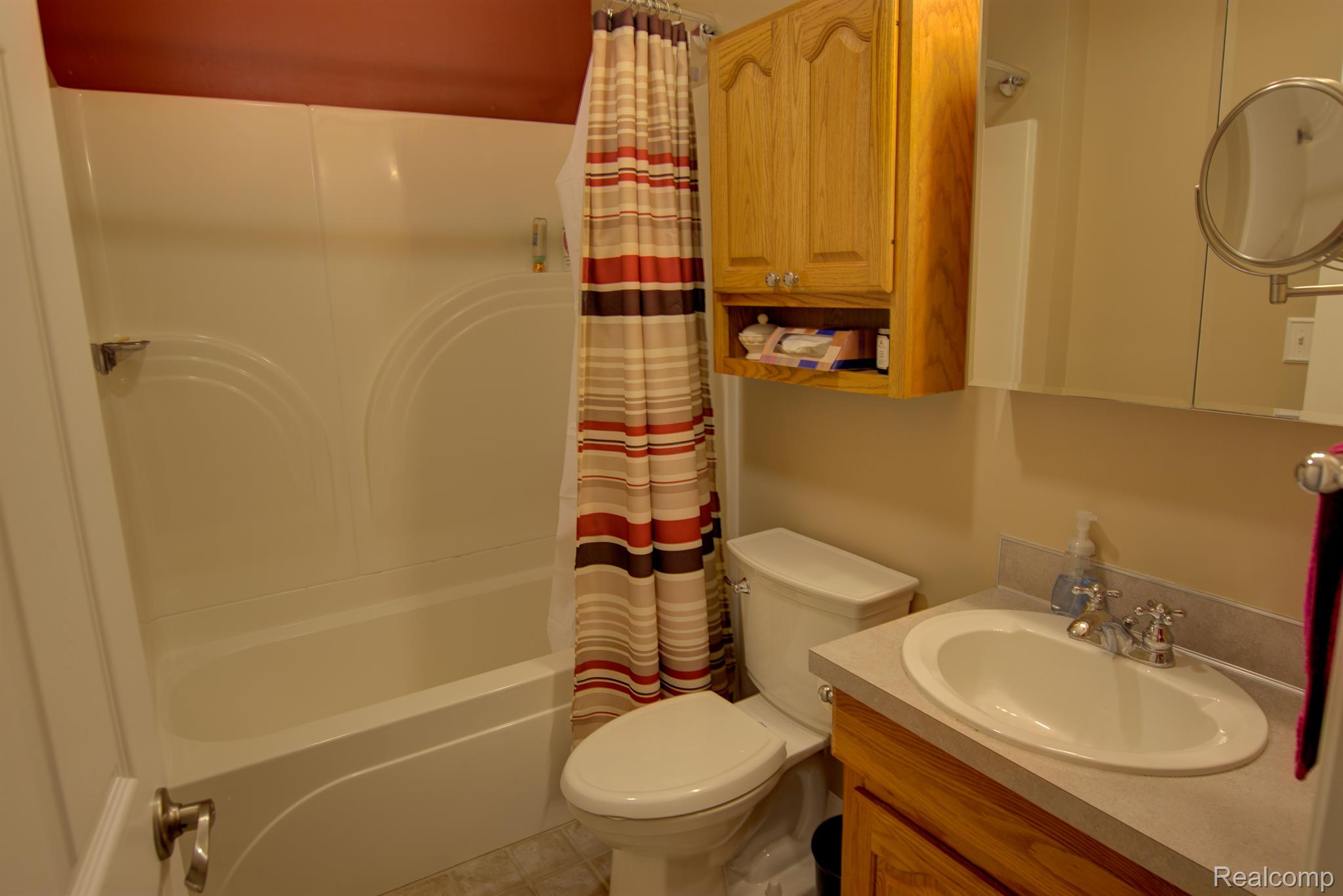 212 Elms Road Flushing, MI 48433 - Photo 19 of 41 Gallery Image 19