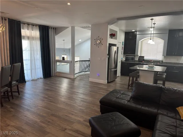 $2,350 | 6809 Treble Clef Avenue, Las Vegas, NV 89139