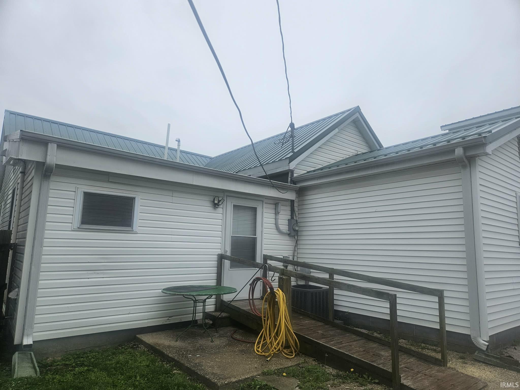 313 Southeast 7th Street Washington, IN 47501 - Photo 3 of 16