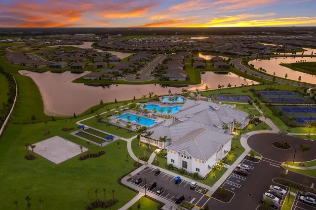 $819,950 | 16333 Tradewind Terrace, Bradenton, FL 34211