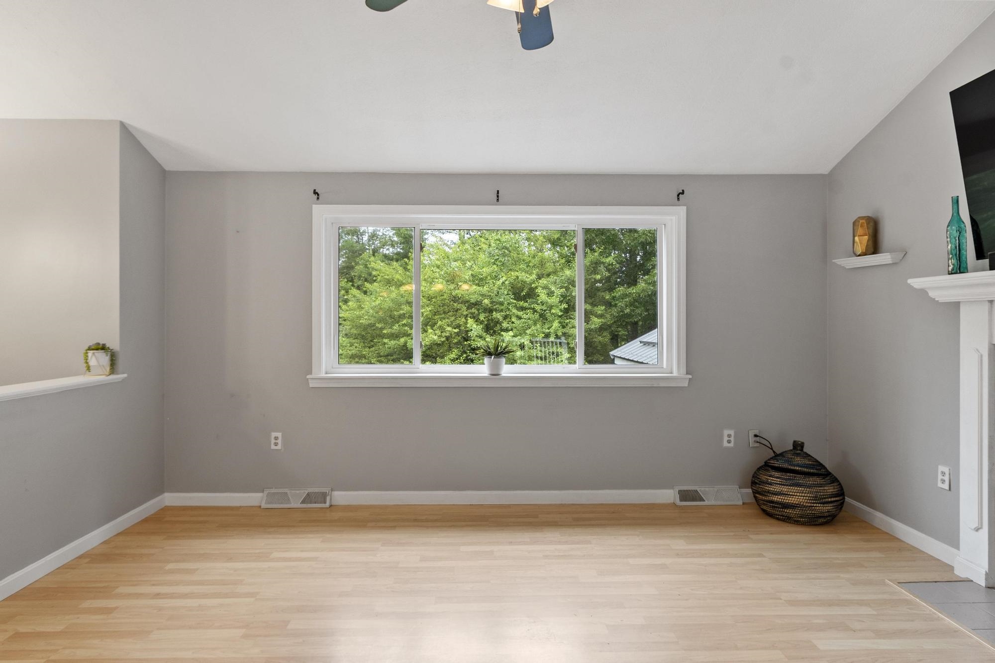 113 Newton Road Plaistow, NH 03865 - Photo 11 of 60