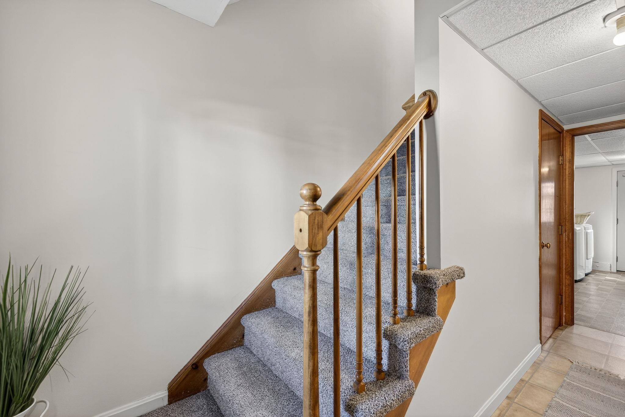 620 Hackett Hill Road Manchester, NH 03102 - Photo 15 of 35