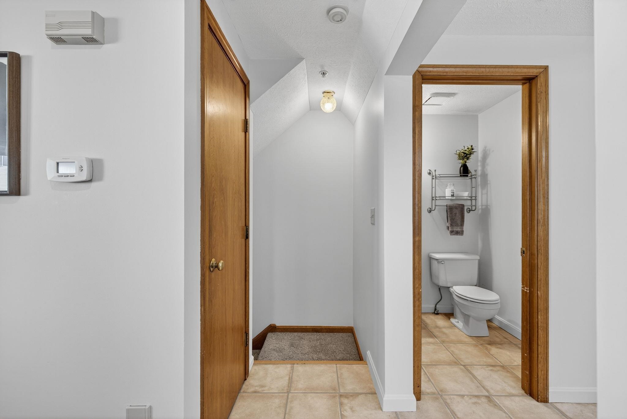 620 Hackett Hill Road Manchester, NH 03102 - Photo 24 of 35