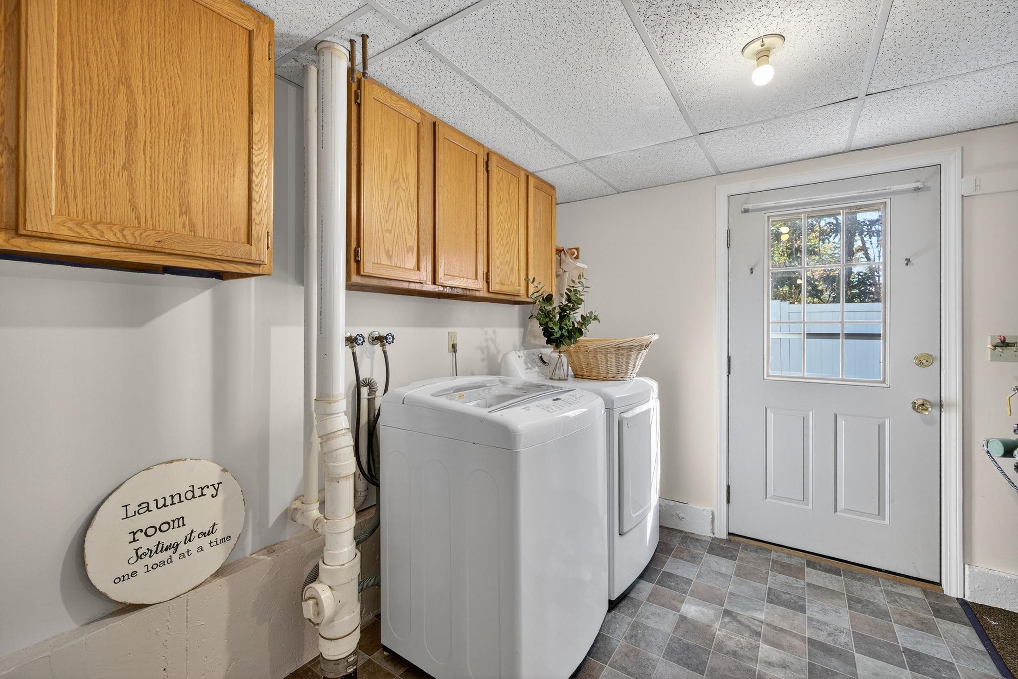 620 Hackett Hill Road Manchester, NH 03102 - Photo 25 of 35