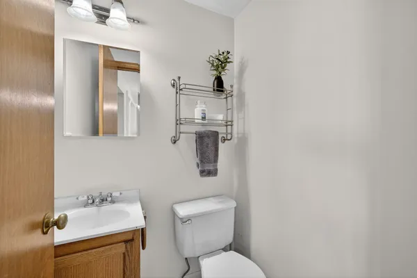 $425,000 | 620 Hackett Hill Road, Manchester, NH 03102