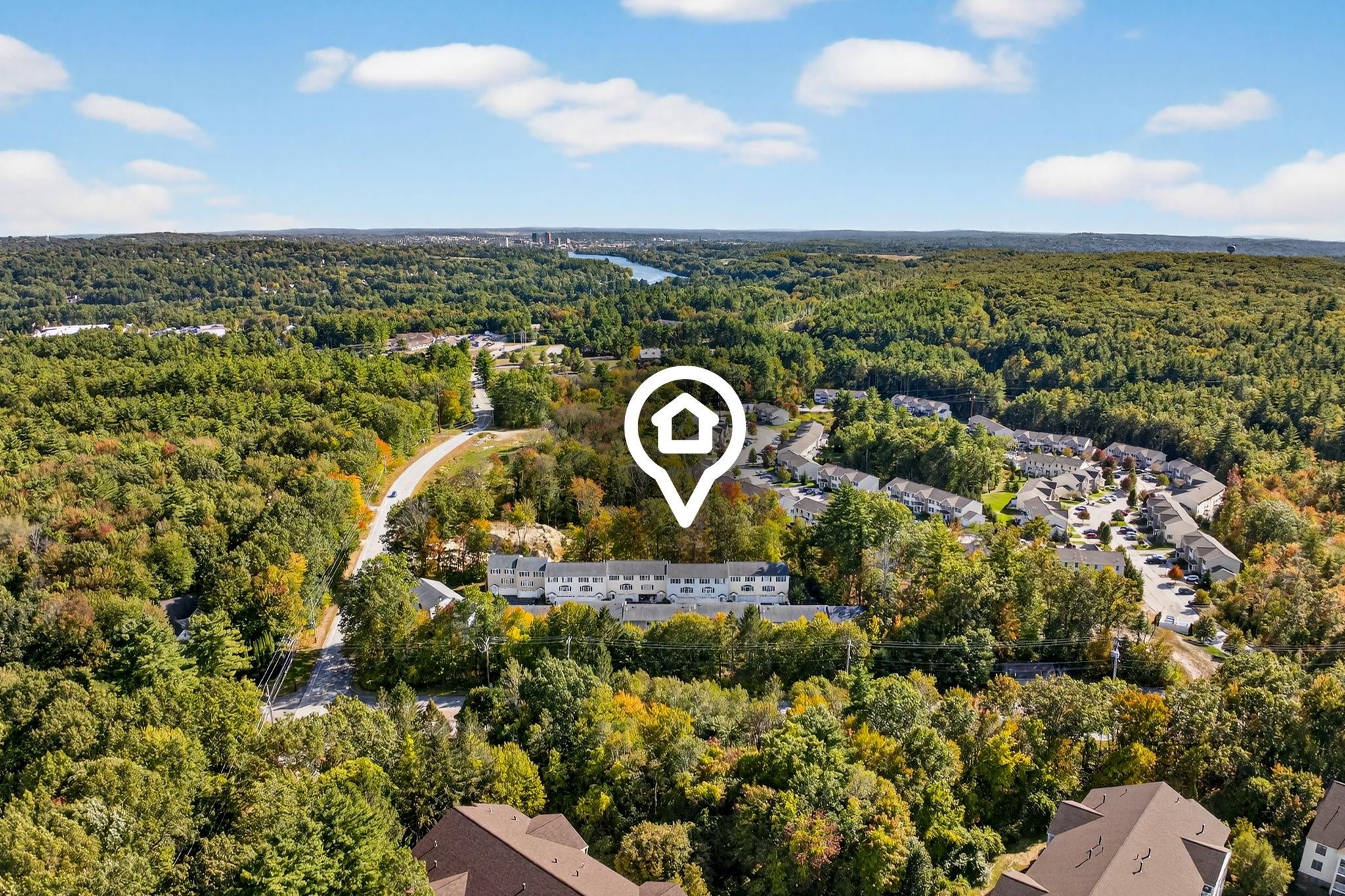 620 Hackett Hill Road Manchester, NH 03102 - Photo 4 of 35