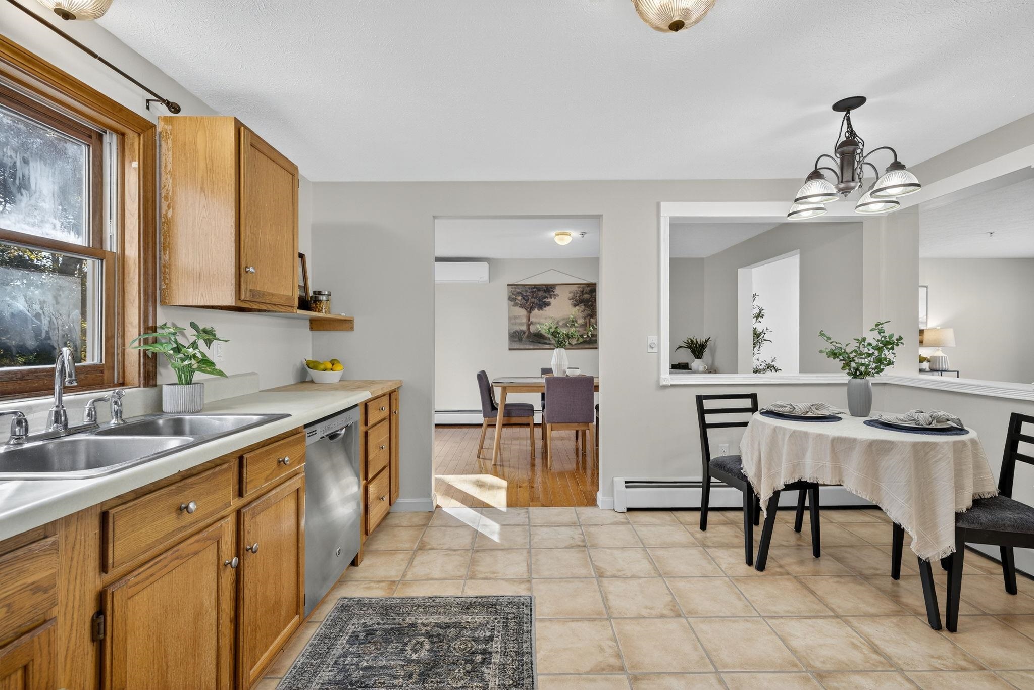 620 Hackett Hill Road Manchester, NH 03102 - Photo 5 of 35