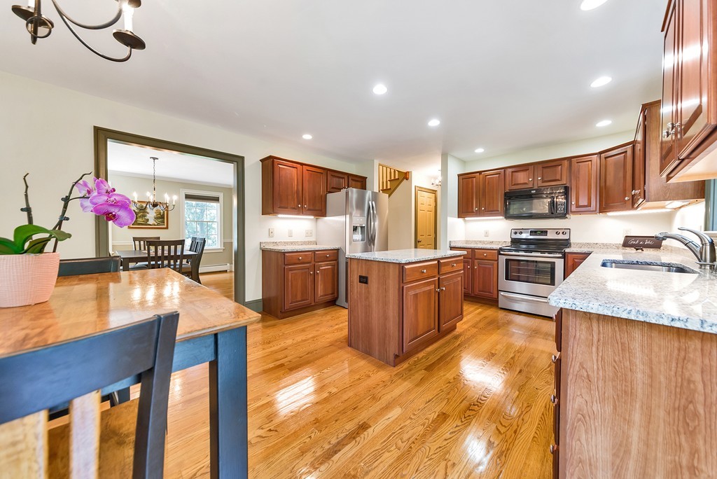 16 Lee Road Deerfield, MA 01373 - Photo 8 of 29 Gallery Image 8