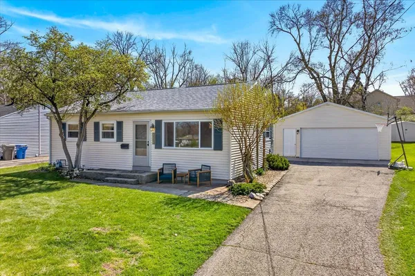 $399,900 | 5408 Healy Lane, Monona, WI 53716