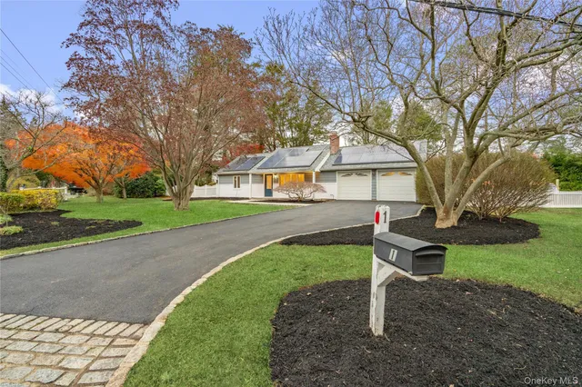 $899,999 | 1 Upper Lane, Centerport, NY 11721