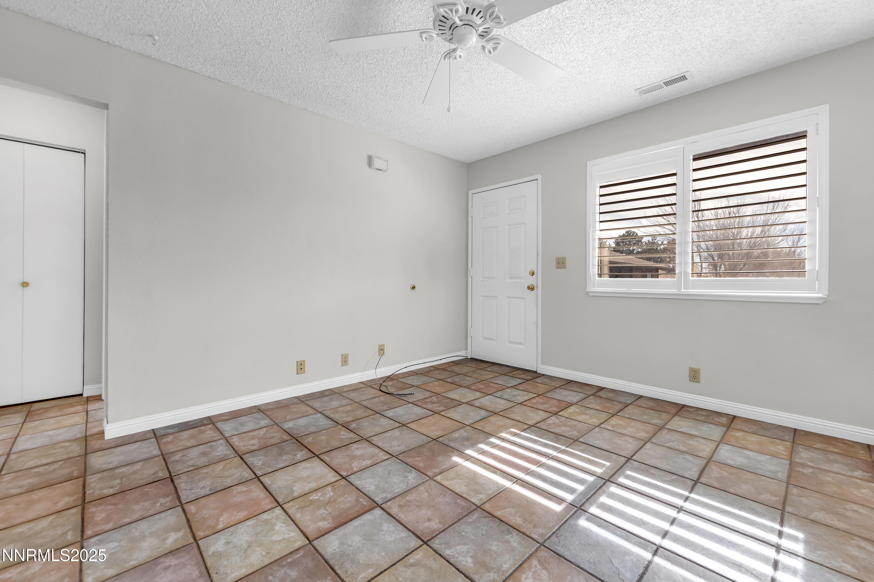 1405 Selmi Drive Reno, NV 89512 - Photo 6 of 30 Selmi1405-000004