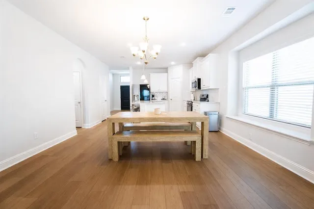 $2,500 | 310 Saltmeadow Lane, Red Oak, TX 75154