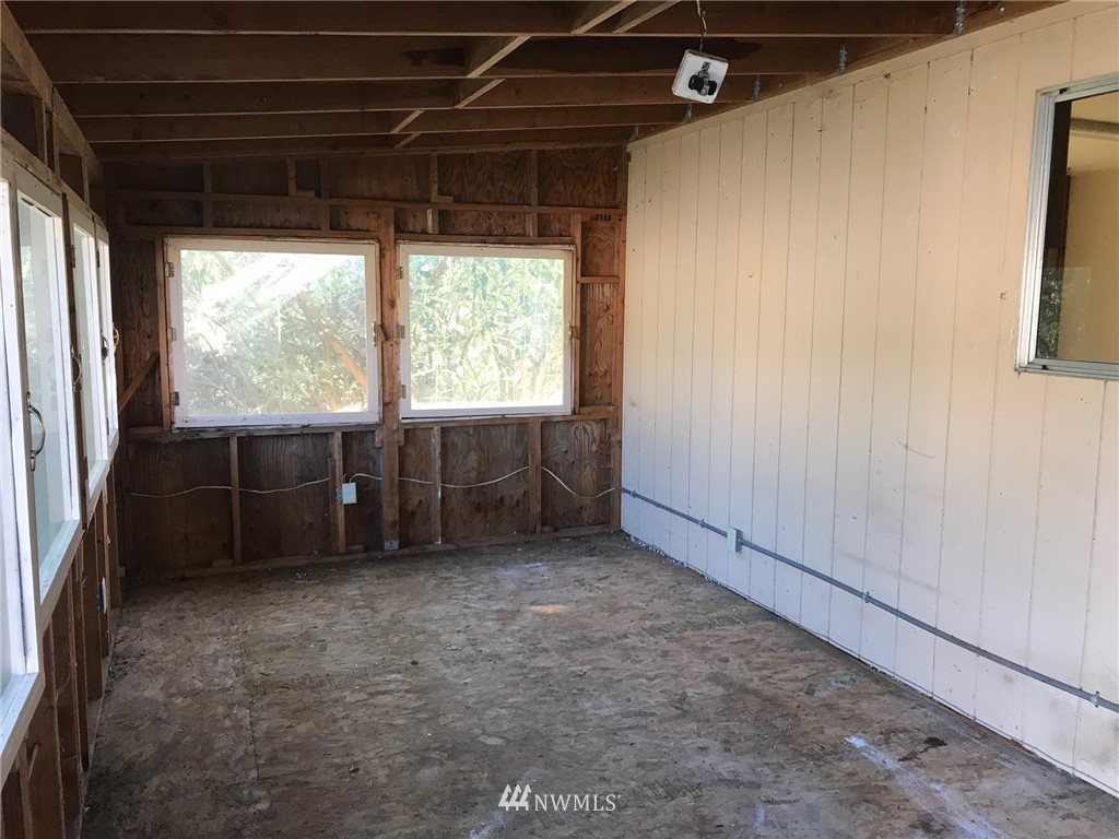 31 Heuhslein Road Port Angeles, WA 98362 - Photo 8 of 18 Gallery Image 8