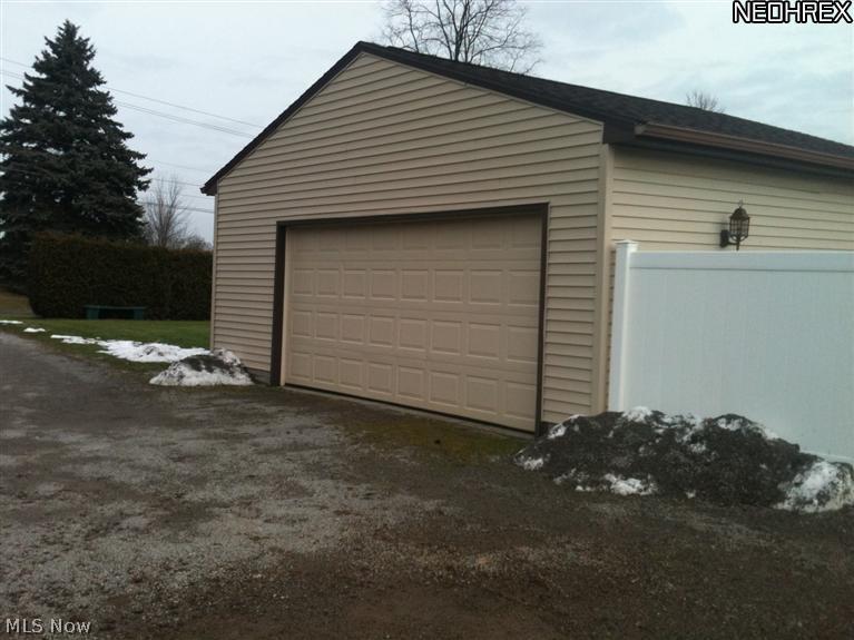 957 East Calla Road Youngstown, OH 44514 - Photo 6 of 18 Gallery Image 6