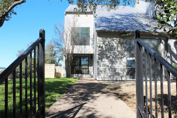 $2,100 | 101 World Of Tennis Square, Lakeway, TX 78738