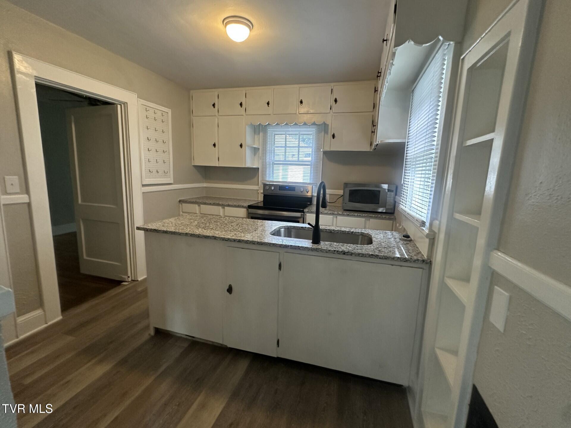 224 Baileyton Road Greeneville, TN 37745 - Photo 9 of 48 038daadd-1a78-4a9b-82ec-882456a16c6e