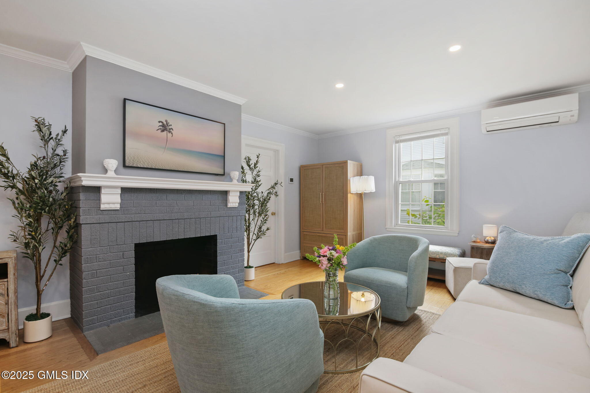 41 Ridge Street, Unit 1 Greenwich, CT 06830 - Photo 12 of 43 4-web-or-mls-41-ridge-st-unit-1