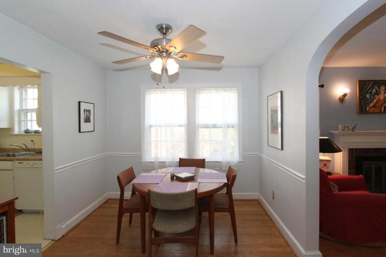 810 Violet Place Silver Spring, MD 20910 - Photo 12 of 22 Dining Room