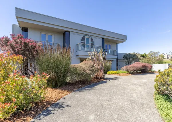 $2,195,000 | 315 Mainsail Drive, Bodega Bay, CA 94923