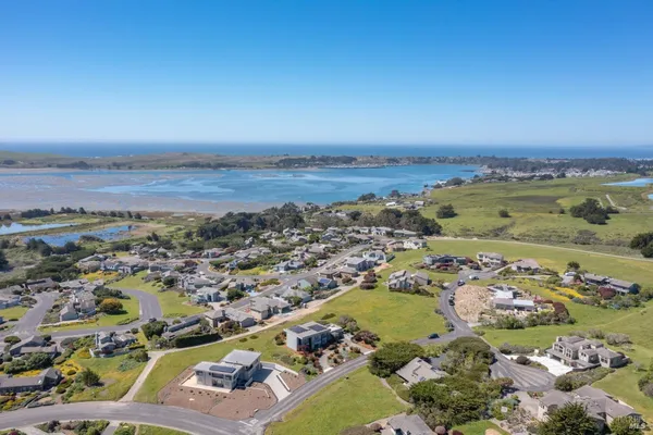 $2,195,000 | 315 Mainsail Drive, Bodega Bay, CA 94923