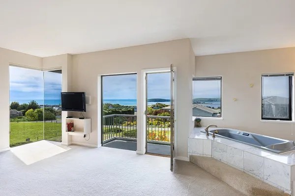 $2,195,000 | 315 Mainsail Drive, Bodega Bay, CA 94923