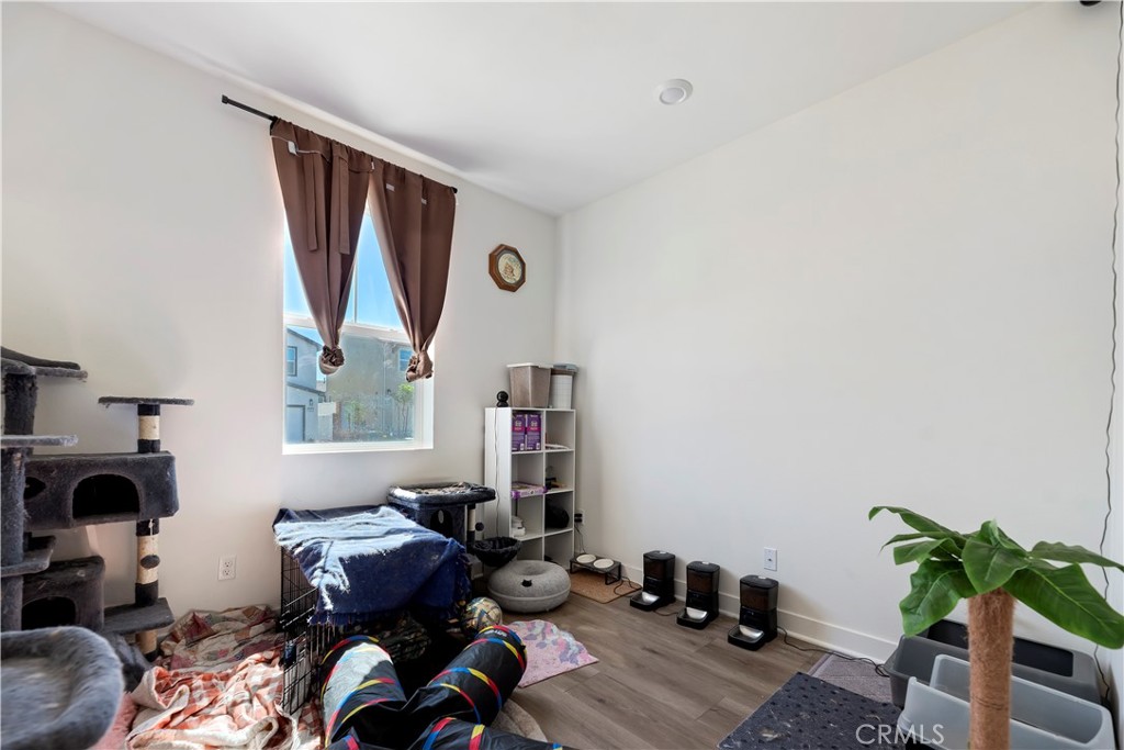 364 Castaic Way Rialto, CA 92377 - Photo 15 of 63