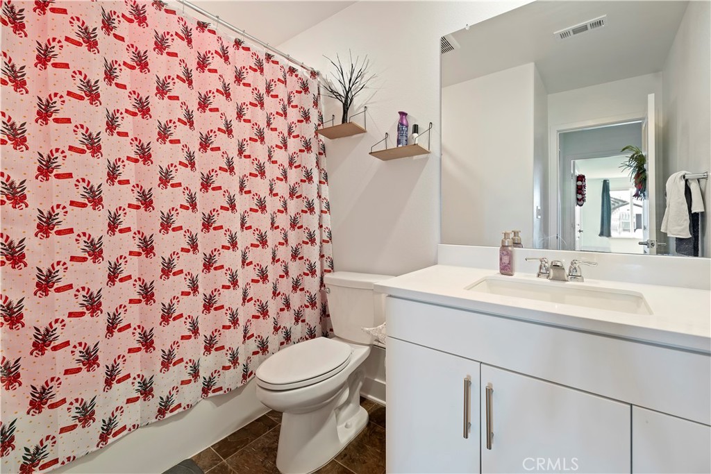 364 Castaic Way Rialto, CA 92377 - Photo 21 of 63